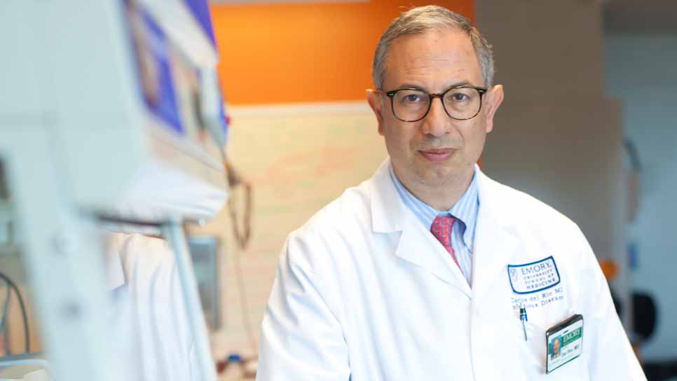 Carlos del Rio in a teaching lab